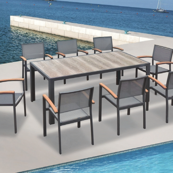 Outdoor 8 seater patio dining set. 
